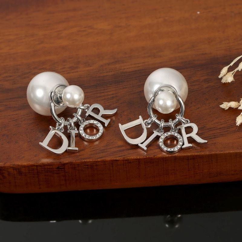 chr1st1an D10r earrings